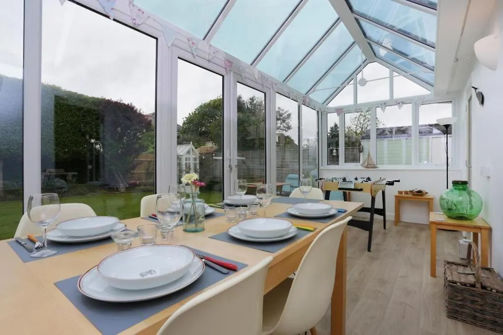 Bournecoast: Home With Garden-Wifi-Parking-Hb7352 Bournemouth Holiday home