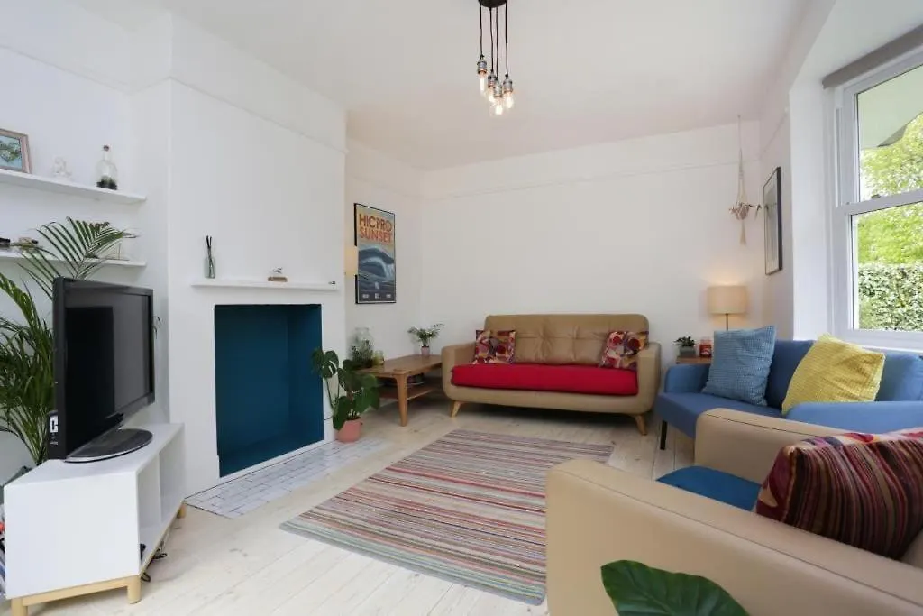 Holiday home Bournecoast: Home With Garden-Wifi-Parking-Hb7352 Bournemouth United Kingdom