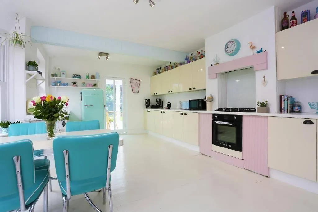 Bournecoast: Home With Garden-Wifi-Parking-Hb7352 Bournemouth 0*,