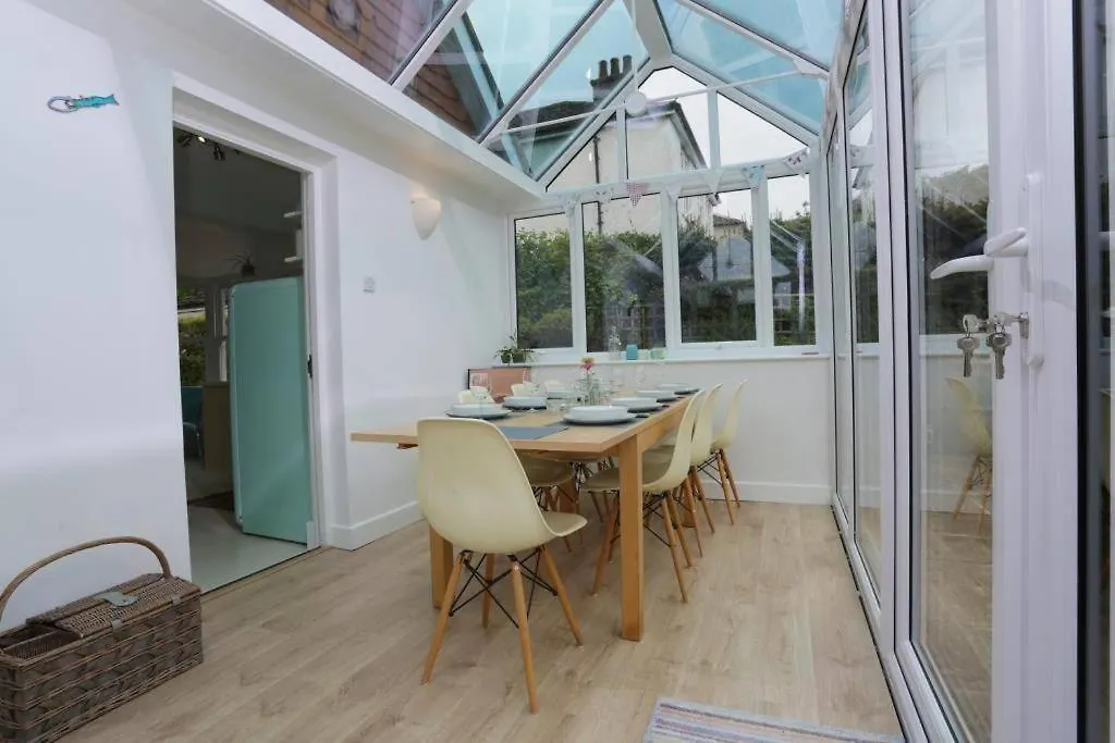 Bournecoast: Home With Garden-Wifi-Parking-Hb7352 Bournemouth 0*,  United Kingdom