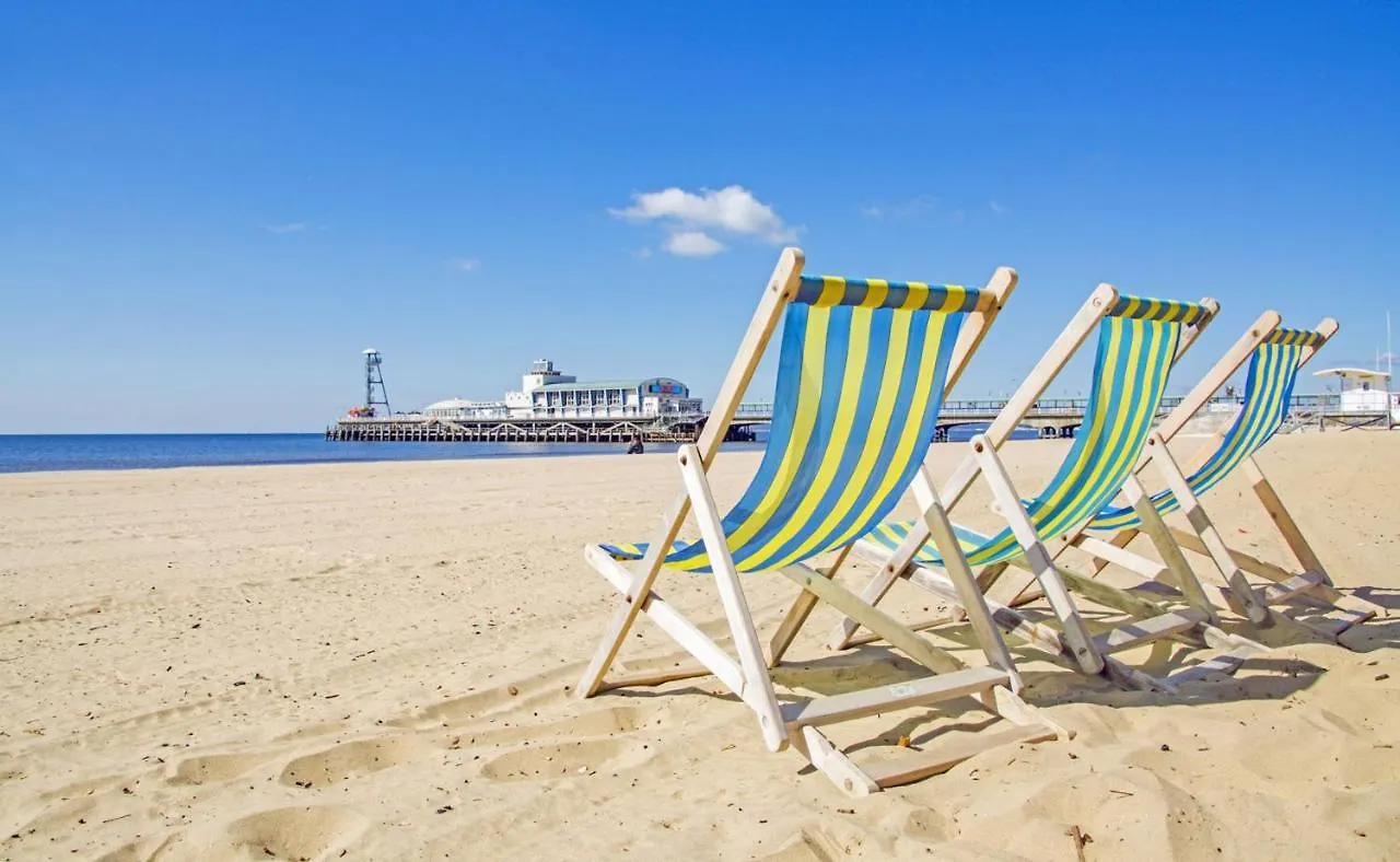 Holiday home Bournecoast: Home With Garden-Wifi-Parking-Hb7352 Bournemouth